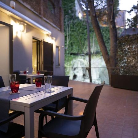 לינה וארוחת בוקר קטאניה Relais Anfitheatro מראה חיצוני תמונה