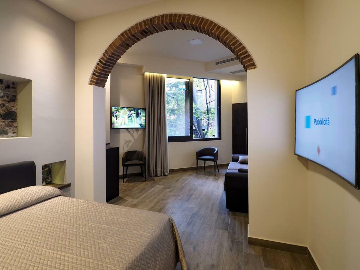 לינה וארוחת בוקר קטאניה Relais Anfitheatro מראה חיצוני תמונה