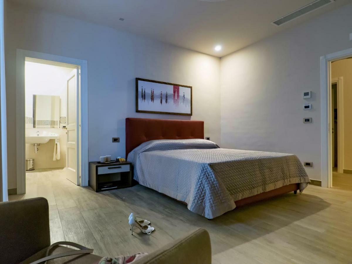 לינה וארוחת בוקר קטאניה Relais Anfitheatro מראה חיצוני תמונה