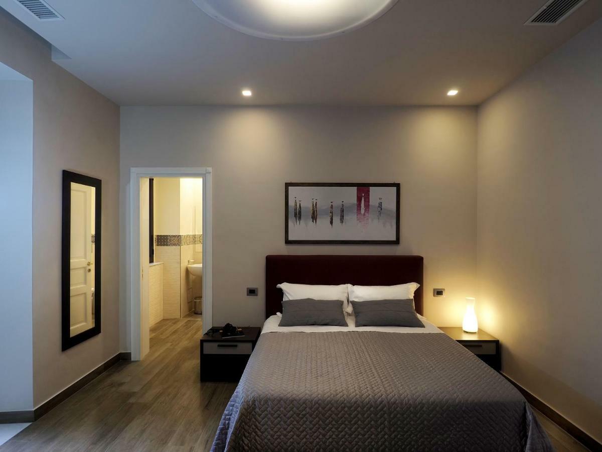 לינה וארוחת בוקר קטאניה Relais Anfitheatro מראה חיצוני תמונה